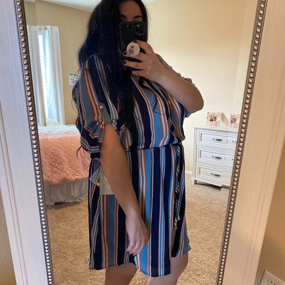 NWT 3/4 sleeve Dress - Picture 3 of 8